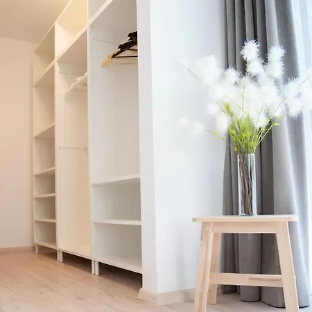 Aparthotel Amaris Apart-hotel, Situat Pe Faleza Din Nord, La 2 Pasi De Plaja, Complet Utilate Eforie Nord