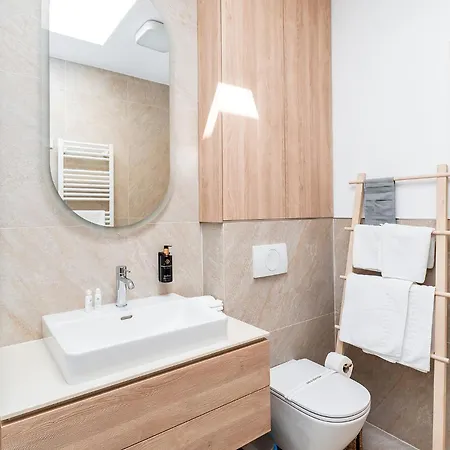 Amaris Apartamente 4* 데포리노드