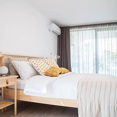 Amaris Apartamente アパートホテル 4*