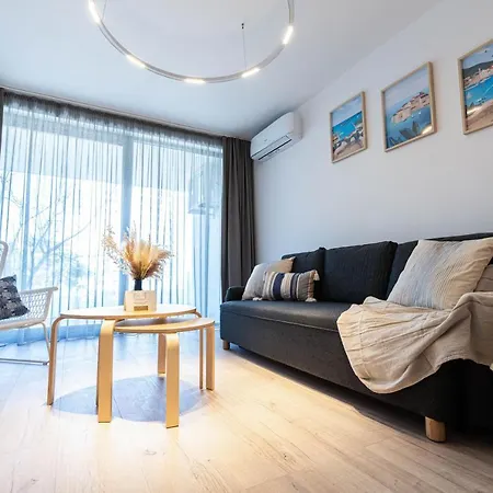 Amaris Aparthotel *
