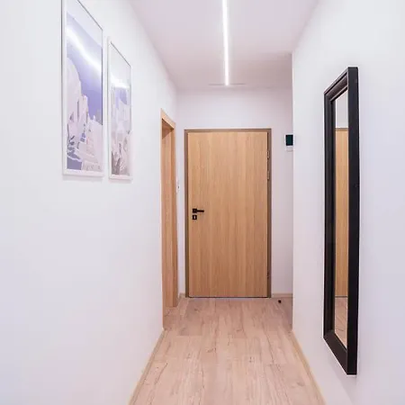 Amaris Apartamente 4* エフォリエ・ノルド