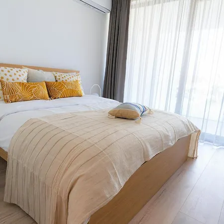 Amaris Apart-hotel, Situat Pe Faleza Din Nord, La 2 Pasi De Plaja, Complet Utilate * Eforie Nord