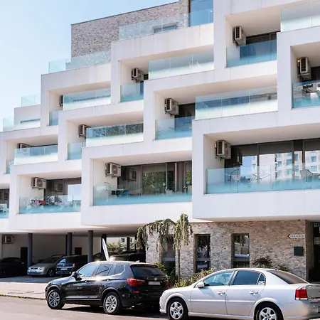 Amaris Apart-hotel, Situat Pe Faleza Din Nord, La 2 Pasi De Plaja, Complet Utilate Apart Otel