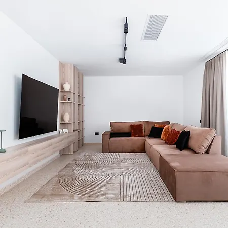 Amaris Apart-hotel, Situat Pe Faleza Din Nord, La 2 Pasi De Plaja, Complet Utilate Apart Otel *